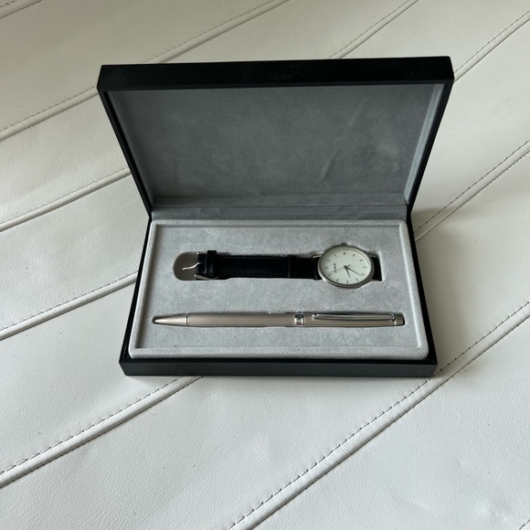 Vintage Danbury Watch and Pen Kit - Picture 1 of 4